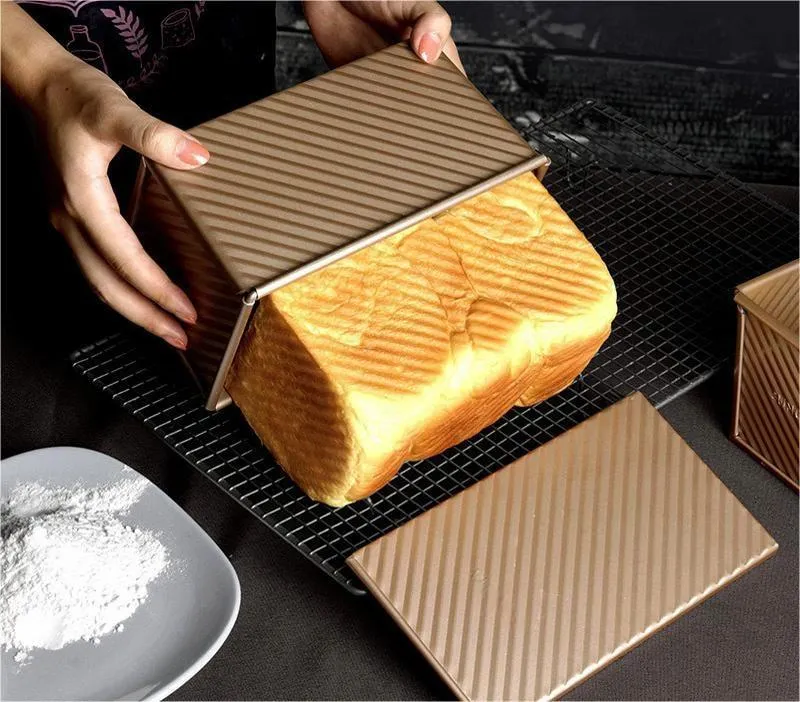 Pullman Loaf Pan with Lid, Non-Stick Bakeware Golden Corrugated Aluminum Alloy Toast Box Mold